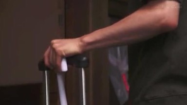 Duduk santai di luar rumah sambil lihat bintang | pornstar