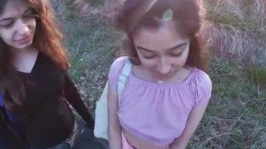 Aku bercinta dan cum dengan dua s yang kembali dari sekolah | superstar