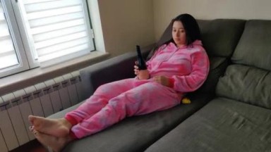 Gunakan hermanastra mareada dan llen | barat