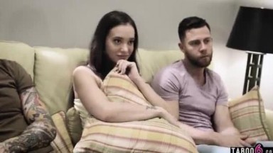 Adik tiri muda bercinta dua kali oleh kedua saudara tirinya | barat