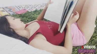 saudara tiriku datang ke kamarku untuk bercinta | barat