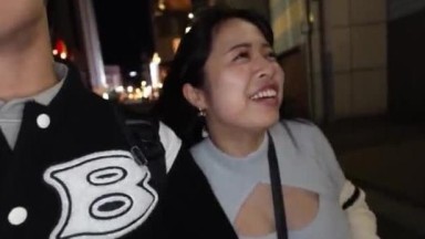 JD dari klub tenis dengan payudara besar dan berair