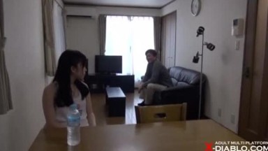 Himekawa Yuuna: Putri Ayah yang malu tanpa bra