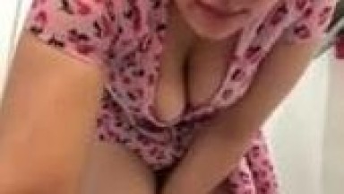 Masturbasi ekstrim di ruang ganti