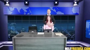 rekannya menggunakan tamu mereka seperti mainan