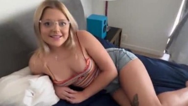 Mengajarkan Seks Kepada Adik Perempuan