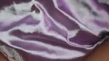 Aku bercinta dengan celana dalamku yang mengeluarkan sperma ke samping dan pantat latina besar | pepek-cantik