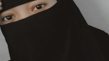 ukhty cadar lagi pipis di kebun teh