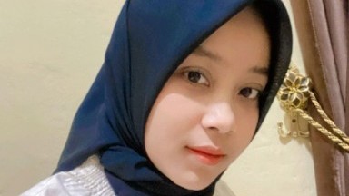 Ukhti baru pertama kali ngentot kesakitan karena di paksa pepeknya