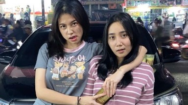 grisha Saling Lumat dgn Bestie