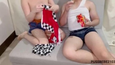 Model mobil Filipina merasakan seks sebelum pergi ke suatu acara