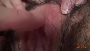 di balik tirai hotel, dua hati menyatu dalam hangatnya cinta yang diam-diam tumbuh