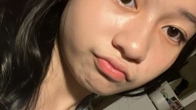 wanita cantik perawat ini sedang bugil di kamar nya sendiri