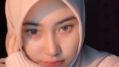 gadis cantik pemalu ini sangat enak isapan nya