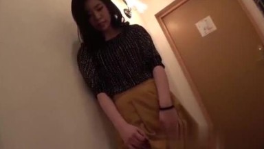 kisah cinta yang sederhana tapi nyata aku bahagia hanya dengan melihat senyumnya setiap hari