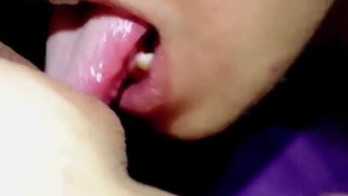 Hanya menjilati vagina NiNewThai