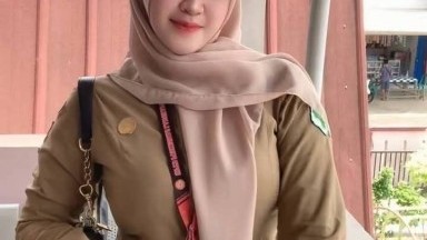 Skandal pegawai cantik gamau peju masuk kedalam perut