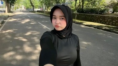 gadis masih sma ini paksa meki untuk masukin kontol besar