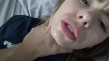 Kakak Tiri yang Seksi Terganggu oleh Kakak Tirinya - Terapi Keluarga