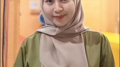 Guru Hijab - Desahnya enak banget