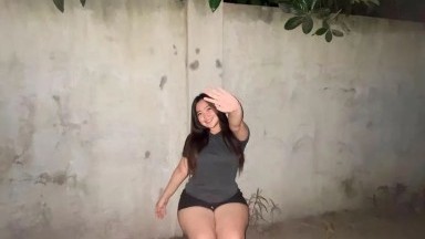 mau ajak main si semok rupanya lagi omek