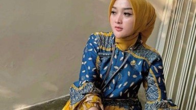 mesum di dalam mobil pns baju batik isep kontol