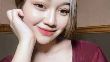 pepek nya di paksa padahal ga muat