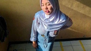 omek pakek permen sampek cair