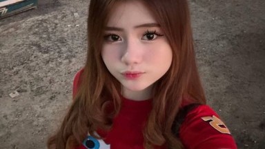 tante cakep manja banget