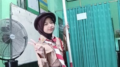 ank perempuan pakain pramuka omek