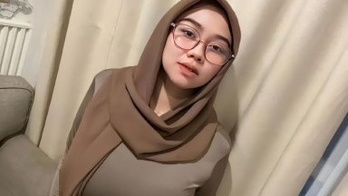 tante hijab yang nakal kini aku ampun di buatnya
