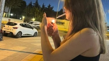 pacaran sama cewek perokok sangat menyenangkan