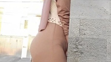 cewek cakep bahenol ini menerima semua kontol