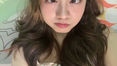 padahal kontol nya udah gamau tegang di paksa tegang