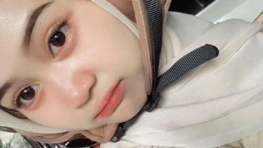 wanita ini nurut banget kata cowok nya