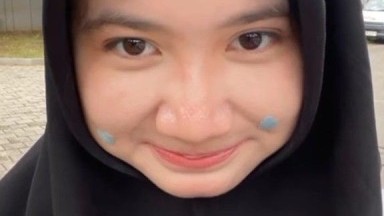 gadis begek nenen nya mantul saat di goyang