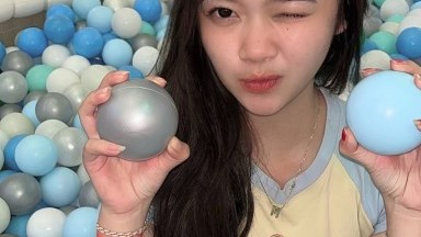 semua pada tidur aku omek di kamar aku sendiri