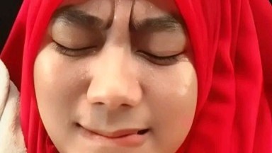 Syakirah Ukhti mau kirim video bugil nya ke pacar