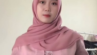 gadis hijab pink ini di perkosa sama suaminya
