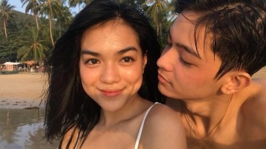 suami lagi menikmati snack tiba tiba cewek ngajak anal