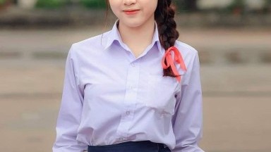 Abg memek sempit bulu tipis colmek di kamar mandi