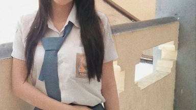 Viral jilbab SMA main di kelas pas jam kosong