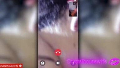 Panggilan video ke teman saya crystalhousewife, dia sangat seksi
