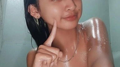 adik kandung nya di kentot sampek crot dalam