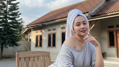 tante semok enak banget cara ngolesnya
