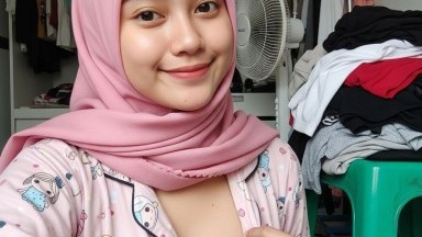 hijabers pink lagi nyepong