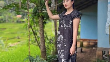 anak gadis broken home lagi omek di kamar mandi