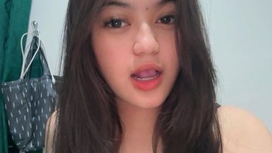 cewek omek di kamar mandi sampek nembak