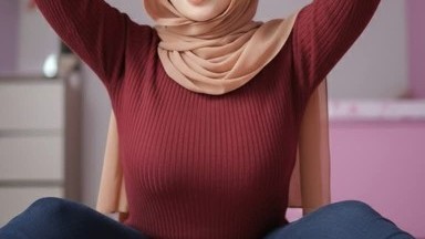 pepek wanita ini disiram pakek air bisa sange