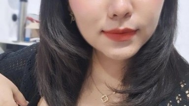 cewek tobrut nunjukin meki nya yang merah